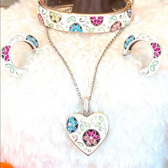 Beach ๐ Pleaseโ๏ธEnjoy 15% off Just bundle 2 or moreโฅ๏ธTime to treat YOU Now๐ธ๐ - Picture 7 of 16